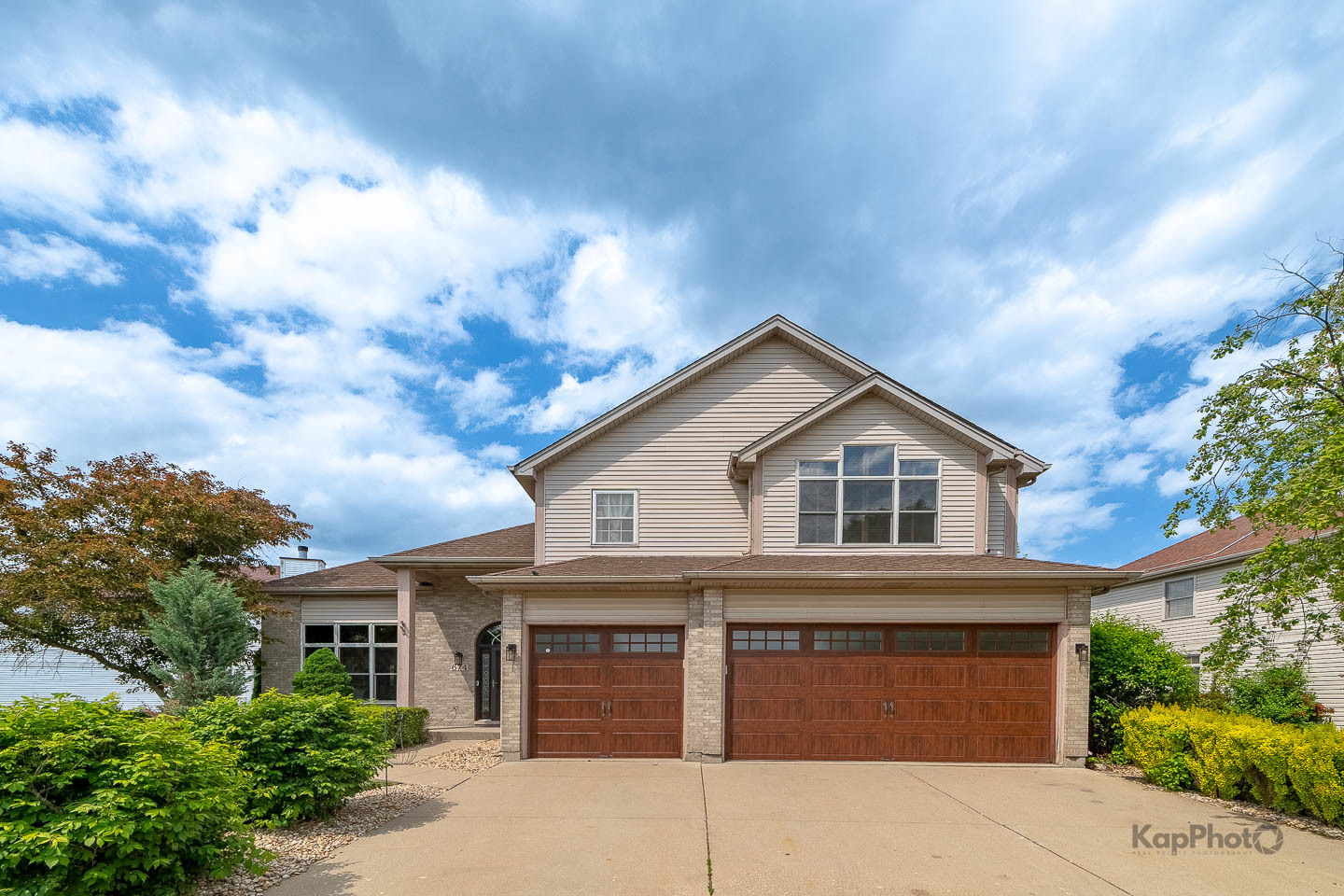 Property Photo: 674 Goldenrod Drive IL 60440
