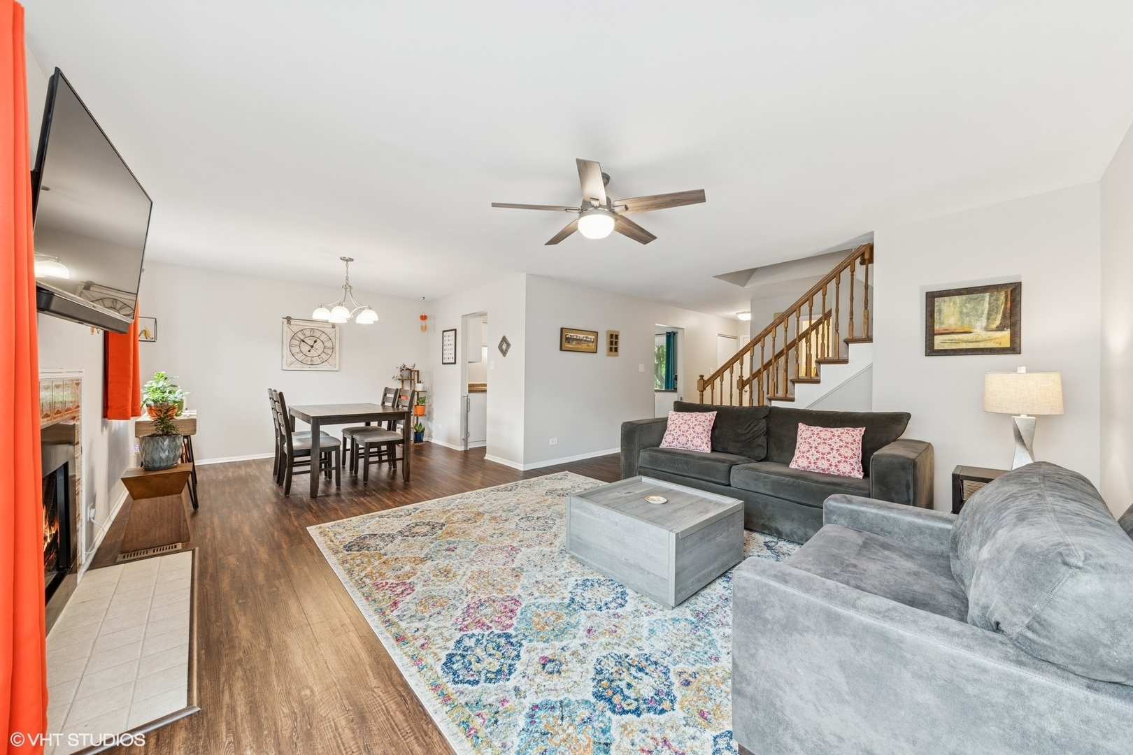 Property Photo: 1111 Rhodes Court IL 60189
