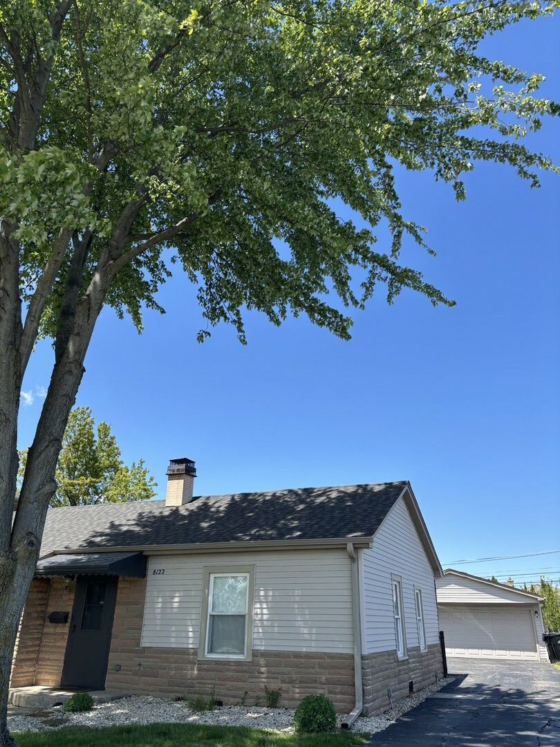 Property Photo: 8122 W Winnemac Avenue IL 60706