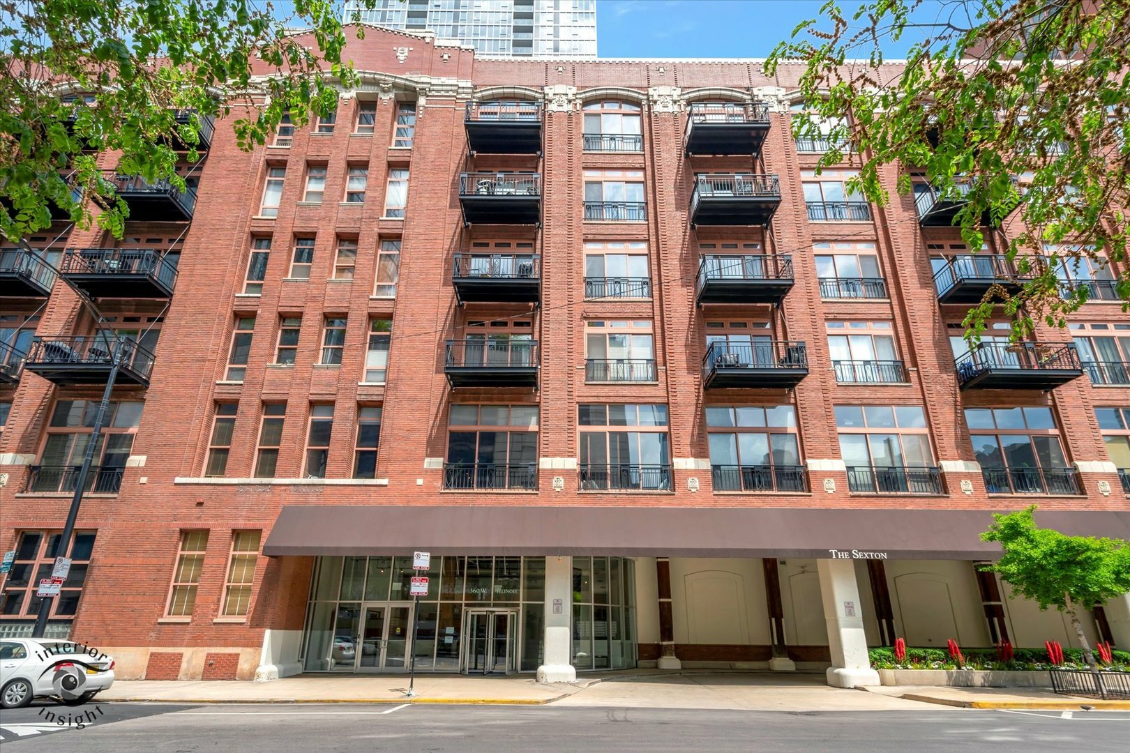 Property Photo: 360 W Illinois Street 114 IL 60654