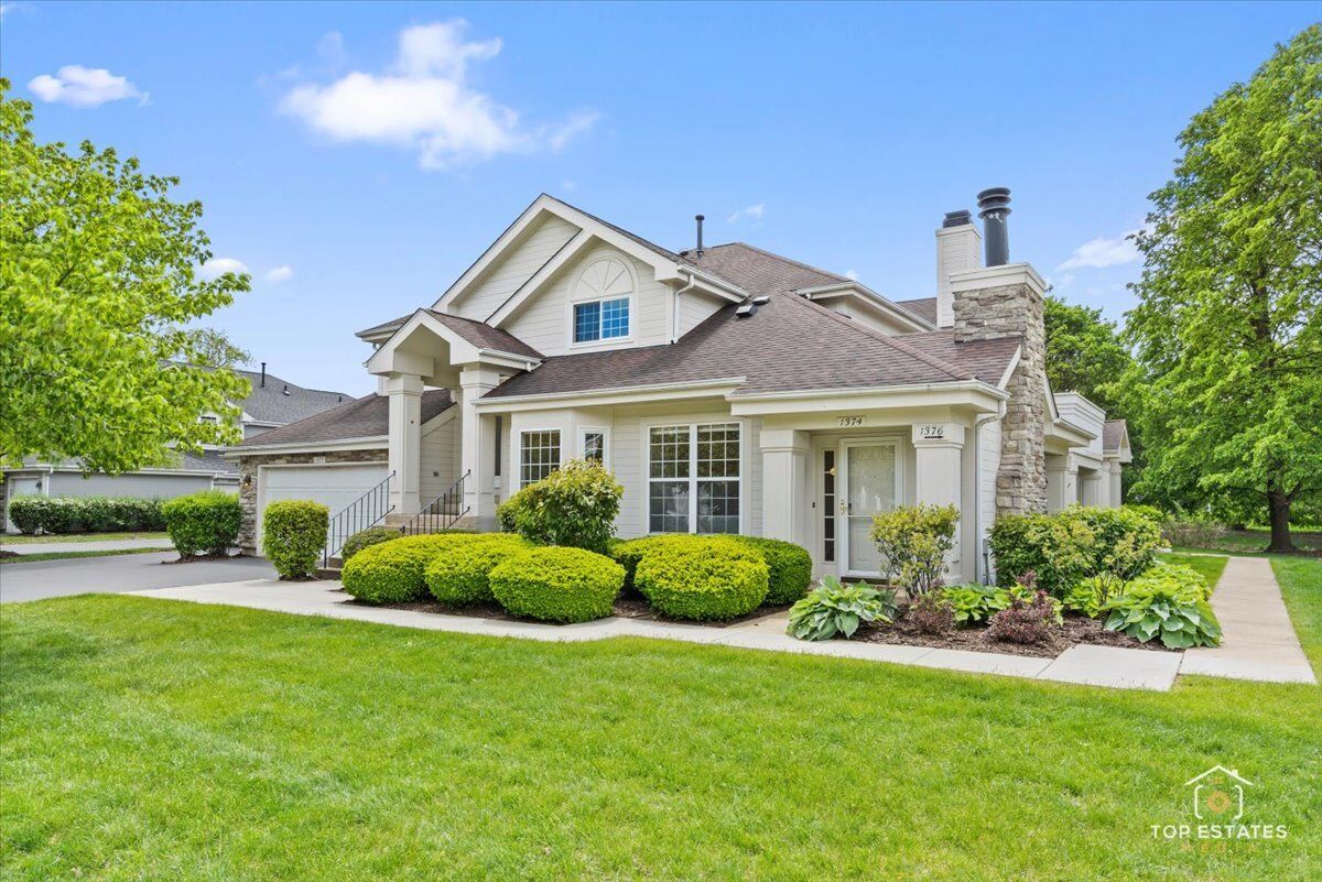 Property Photo:  1374 Clybourne Street  IL 60510 