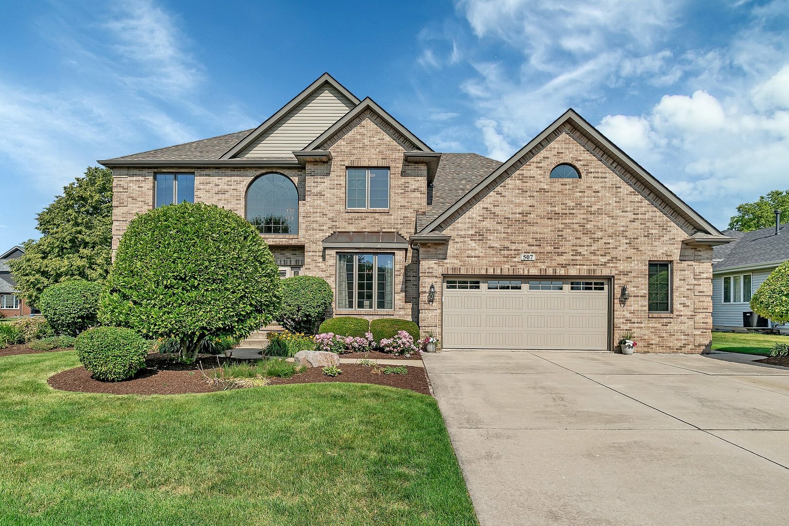 Property Photo: 507 Cambridge Lane IL 60404