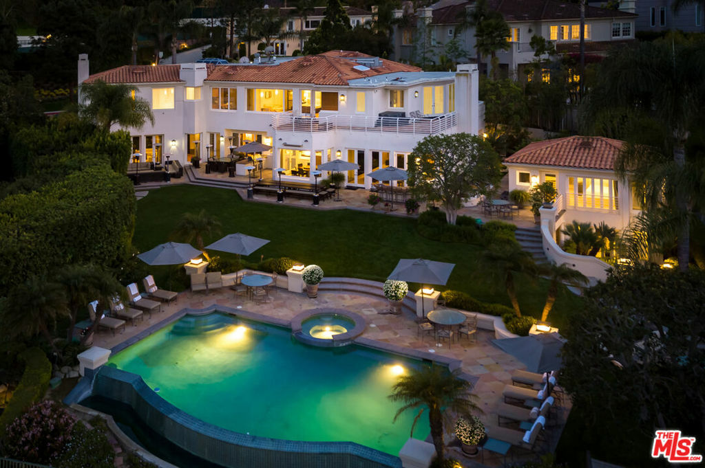14035 Aubrey Road  Beverly Hills CA 90210 photo