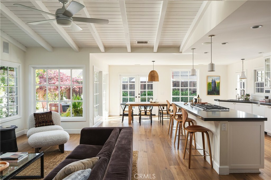 Property Photo: 1307 Oxford Lane CA 92660