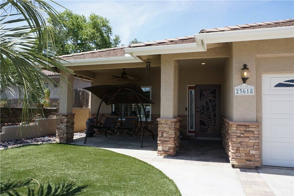 Property Photo: 23618 Canyon Lake Drive N CA 92587