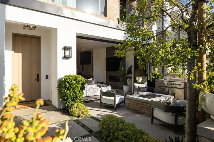 Property Photo:  508 Goldenrod Avenue  CA 92625 