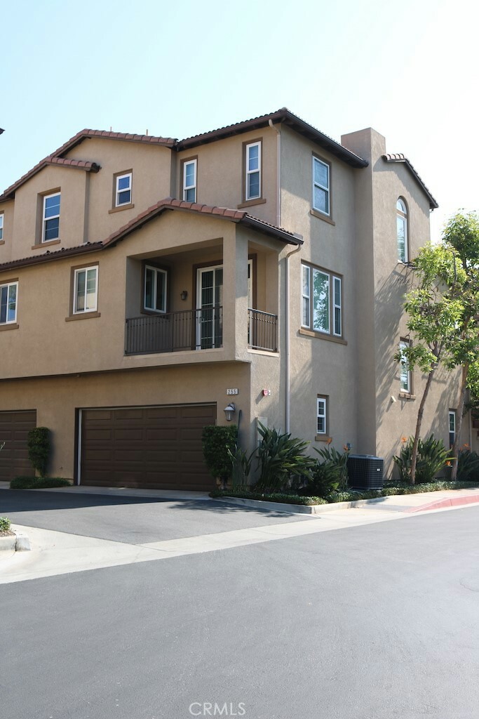 Property Photo: 255 E Santa Fe Court CA 92870