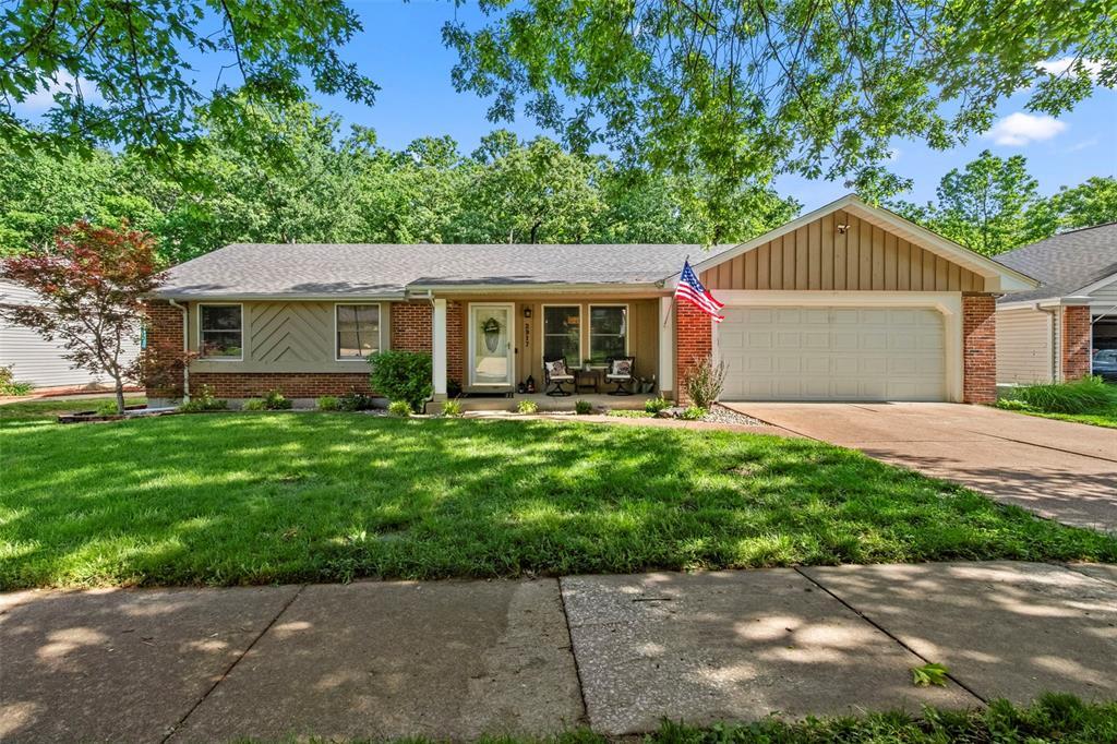 Property Photo: 2917 Royal Gorge Court MO 63129