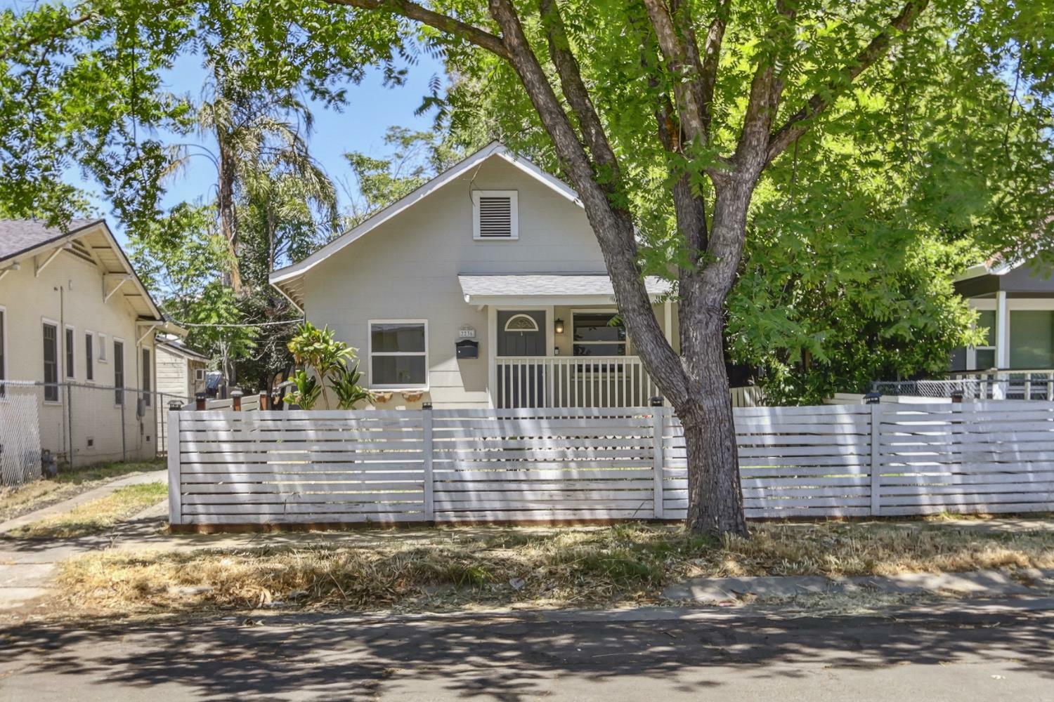 Property Photo: 2236 32nd Street CA 95817