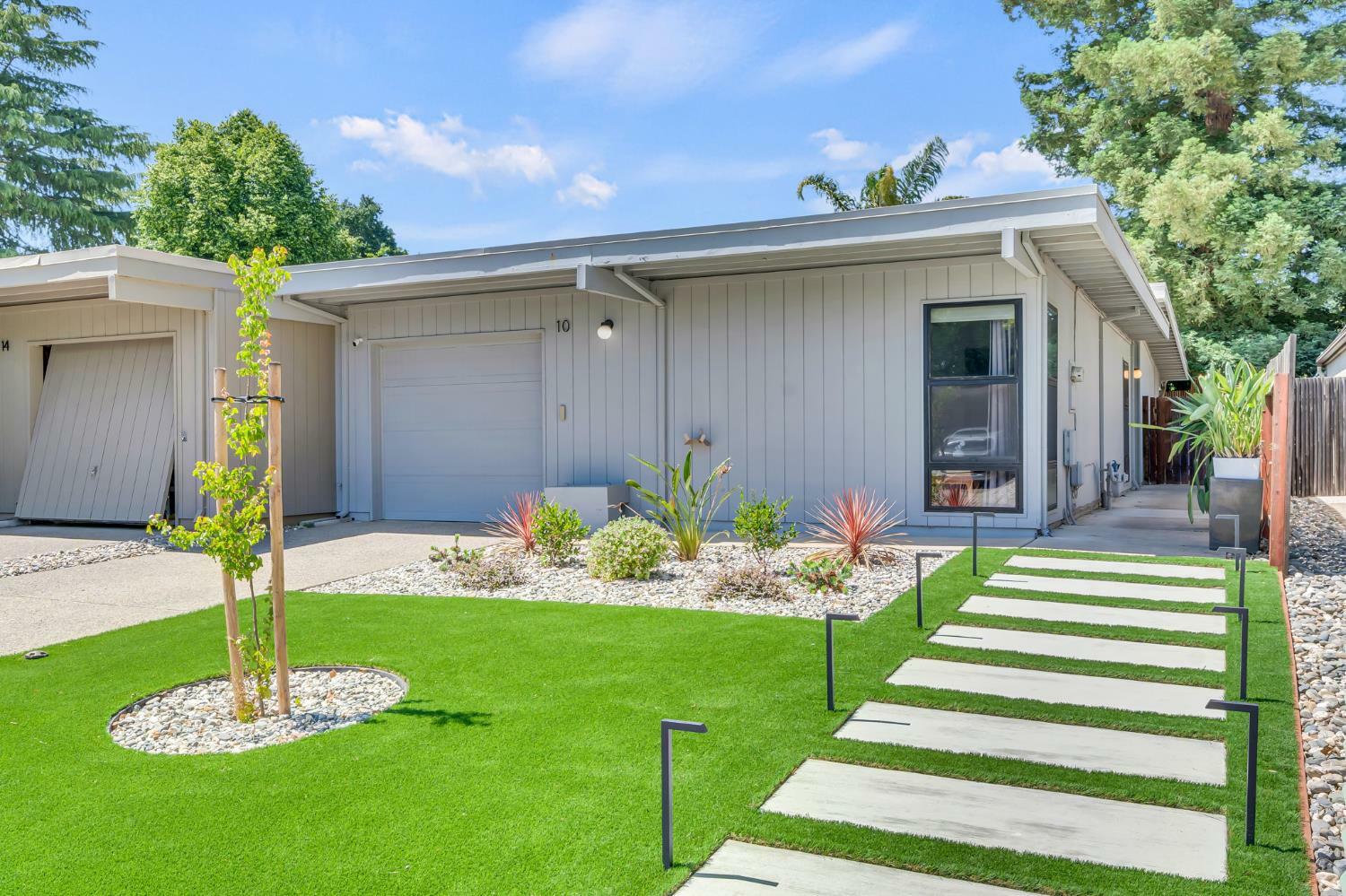 Property Photo:  10 Chief Court  CA 95833 