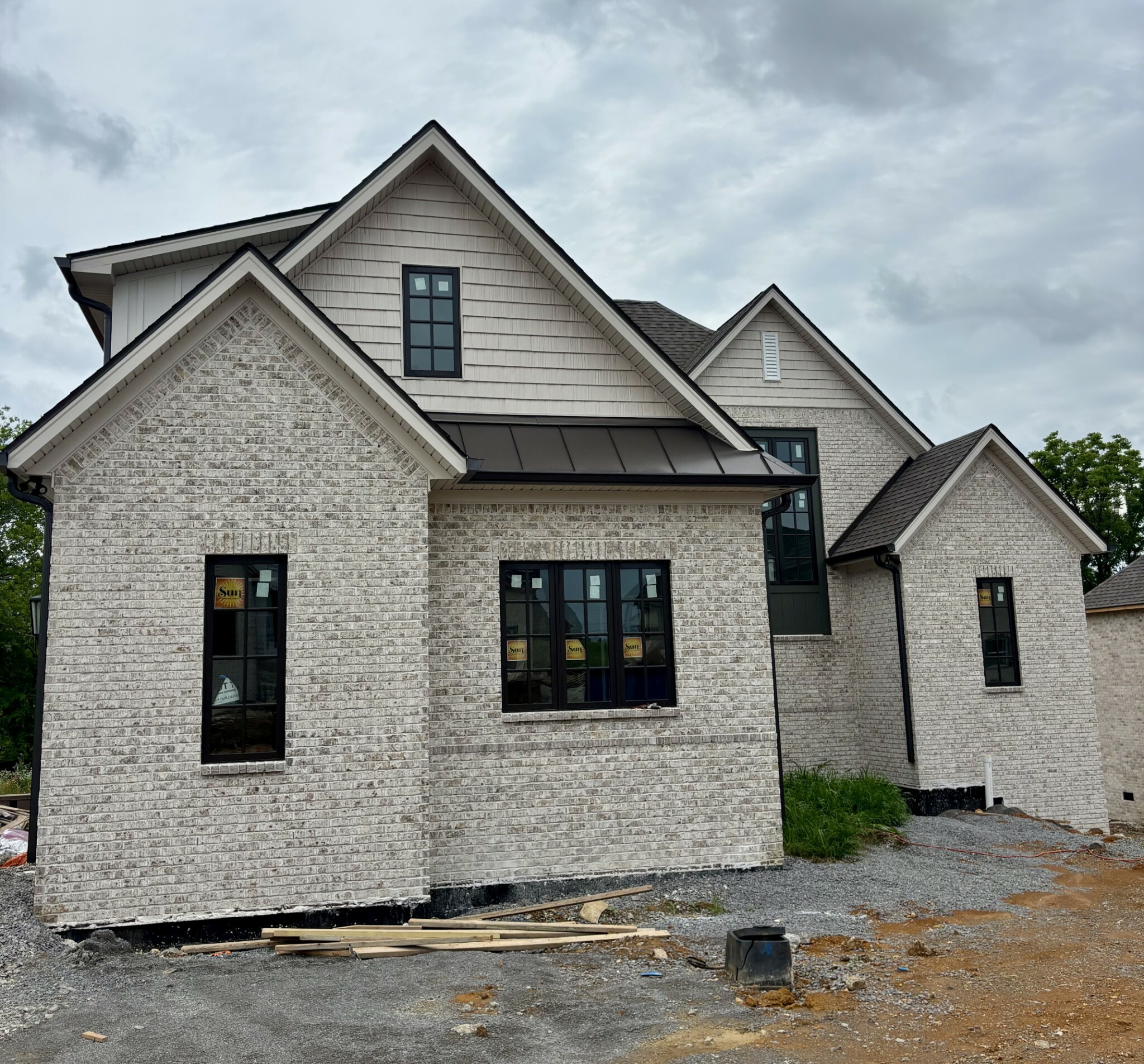 Property Photo: 306 Oaks Xing TN 37087
