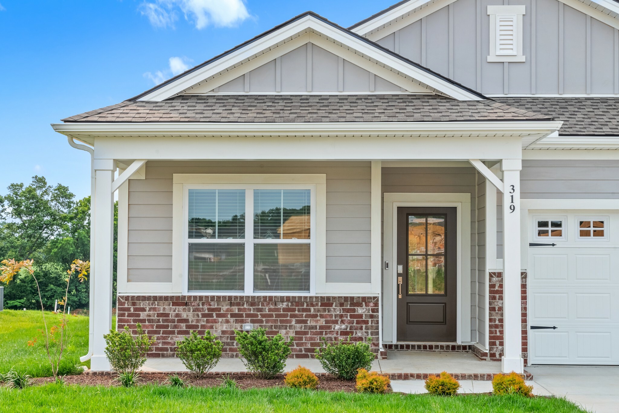 Property Photo: 319 Lacewing Ln TN 37043