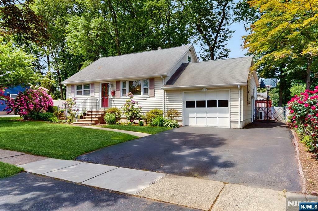Property Photo:  336 Ridgewood Boulevard  NJ 07676 
