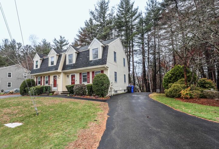 Property Photo: 20 Holly Lane NH 03051