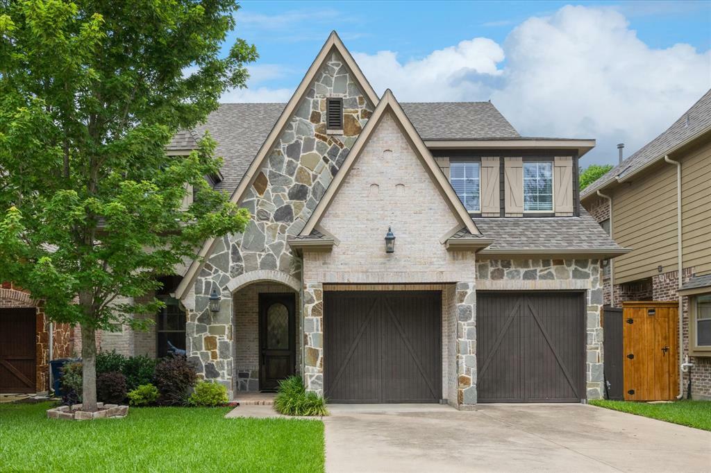 Property Photo: 2232 Forest Hollow Park TX 75228