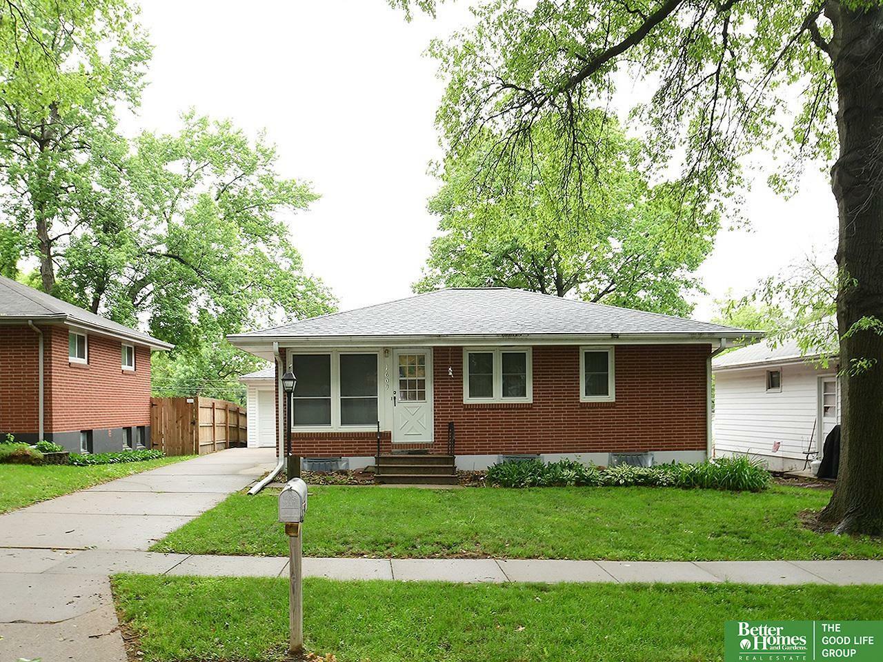 Property Photo: 1609 N 71st Street NE 68505