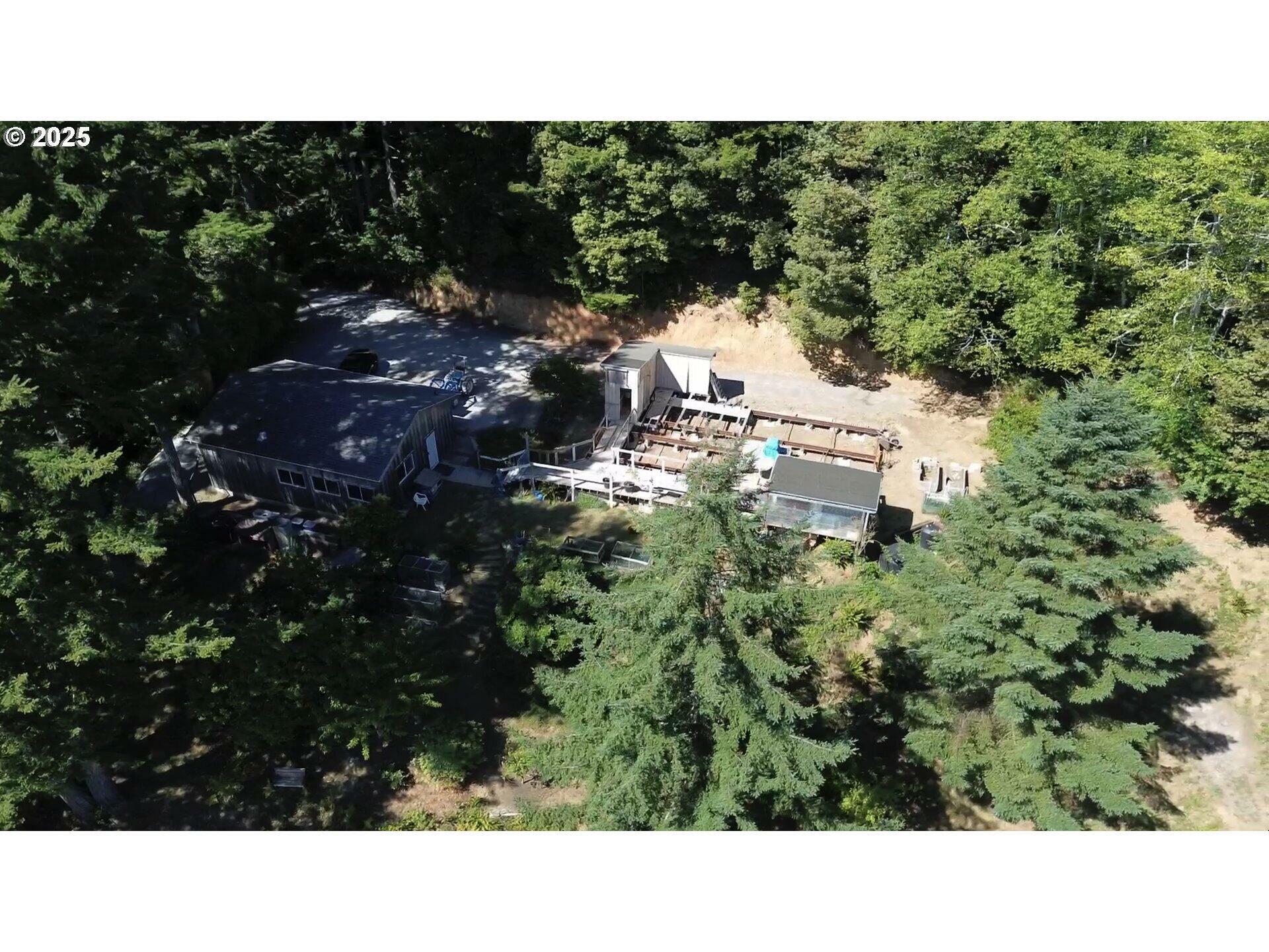 Property Photo: 17301 Canyon Drive OR 97415
