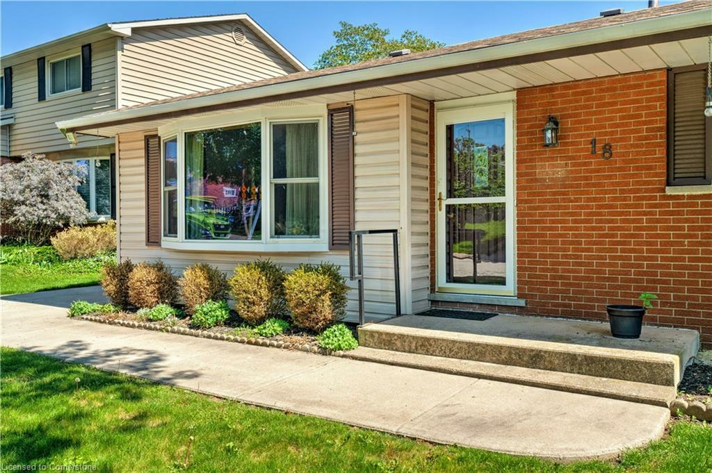Property Photo: 18 Darlington Drive ON L9C 2L7