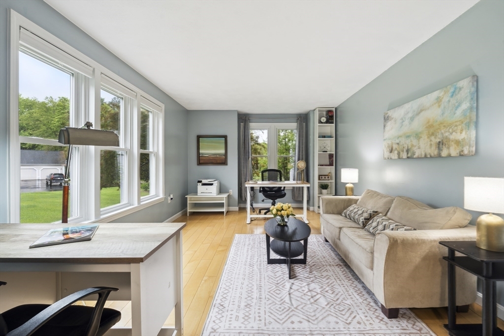 Property Photo: 33 Hyacinth Drive MA 01886