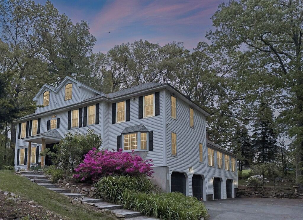 Property Photo:  4 Rockwood Ln  NH 03053 