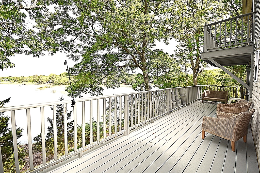 Property Photo: 43 Edgewater Way MA 02571