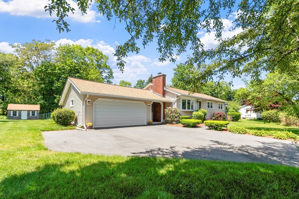 Property Photo:  7 Gail Street  MA 01824 