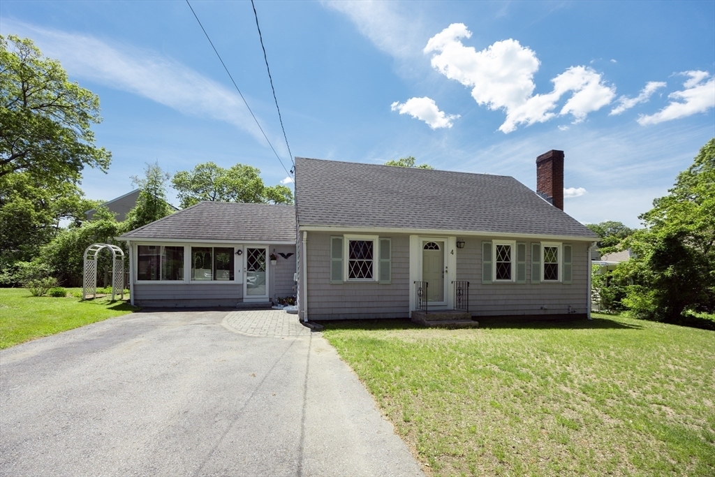 Property Photo:  4 Cypress Rd  MA 01760 