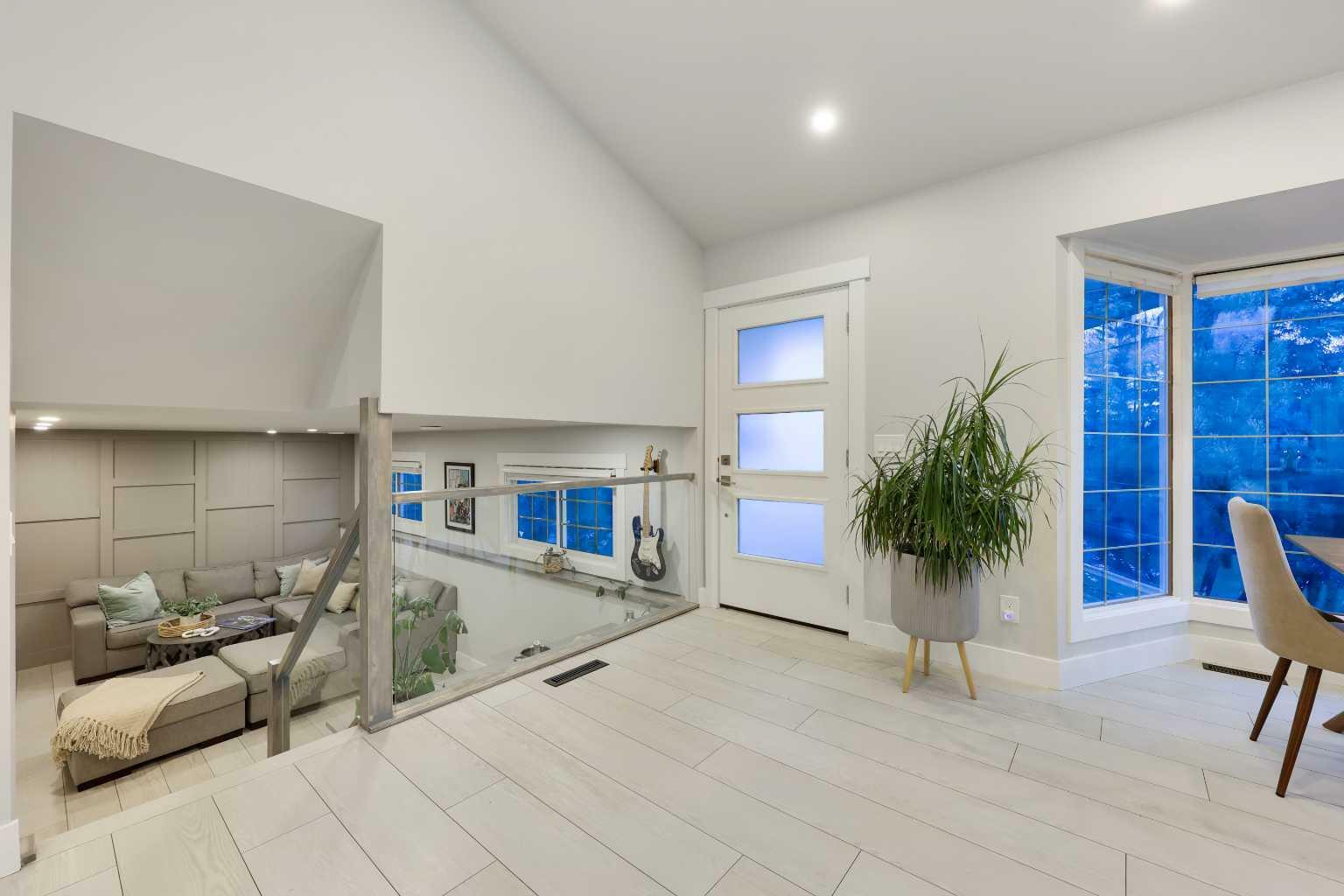 Photo de la propriété: 3224 Conrad Drive NW AB T2L 1B4