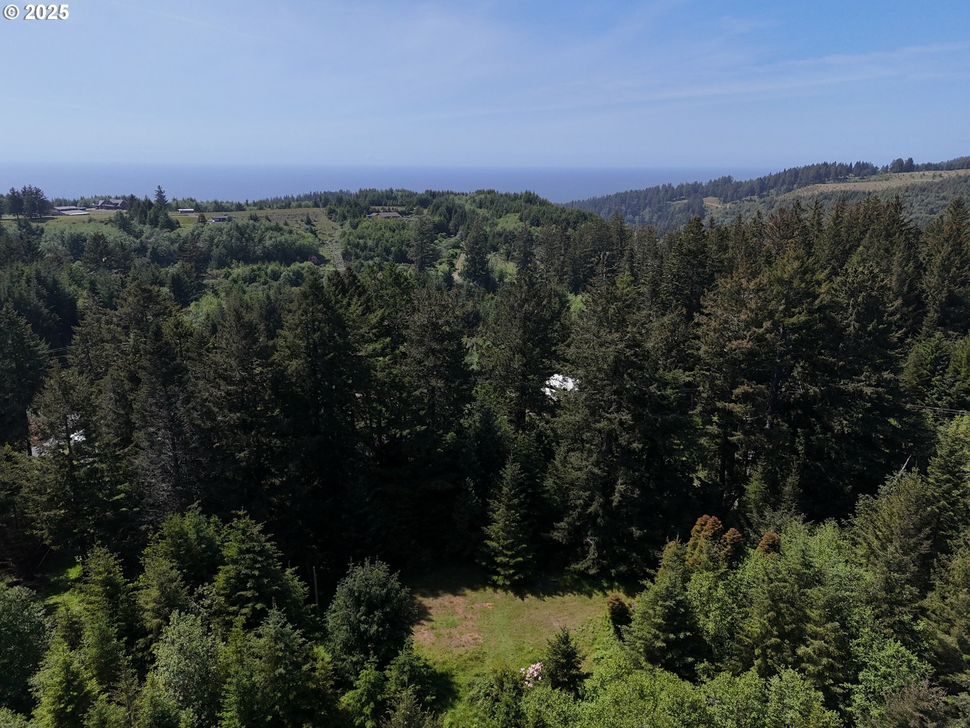 Property Photo: 20452 Whaleshead Rd OR 97415