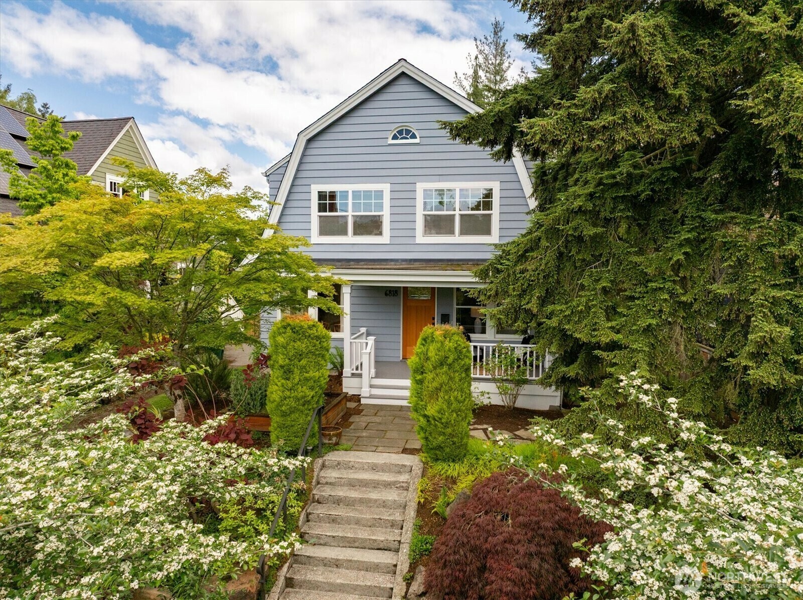 Property Photo: 6818 18th Avenue NE WA 98115
