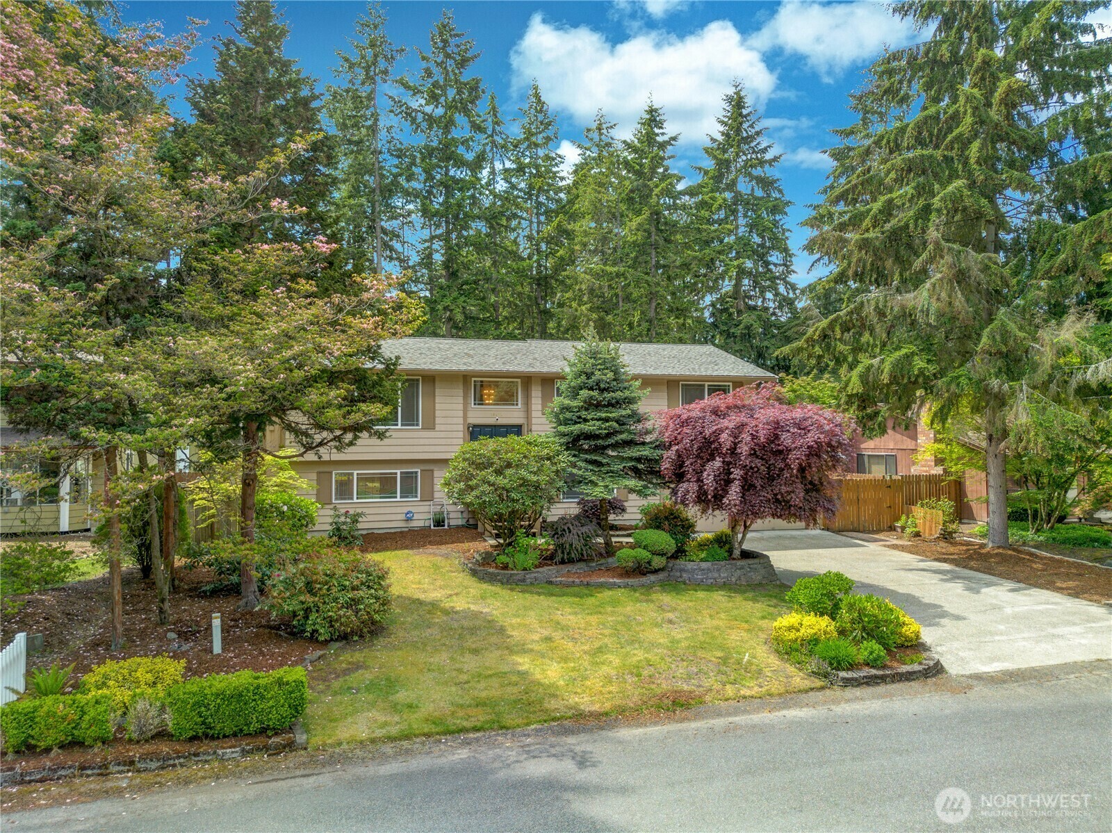 Property Photo: 16312 92nd Avenue Ct E WA 98375