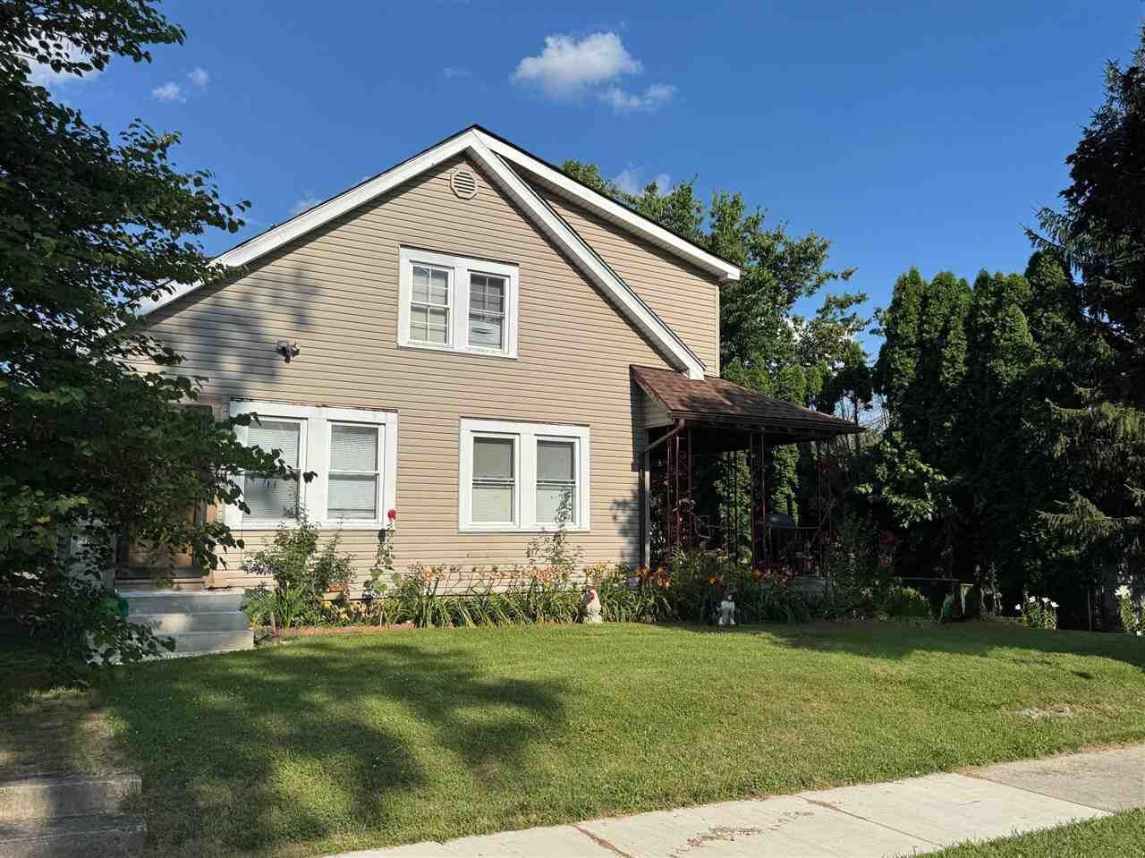 Property Photo:  433 SW 17th Street  IN 47374 