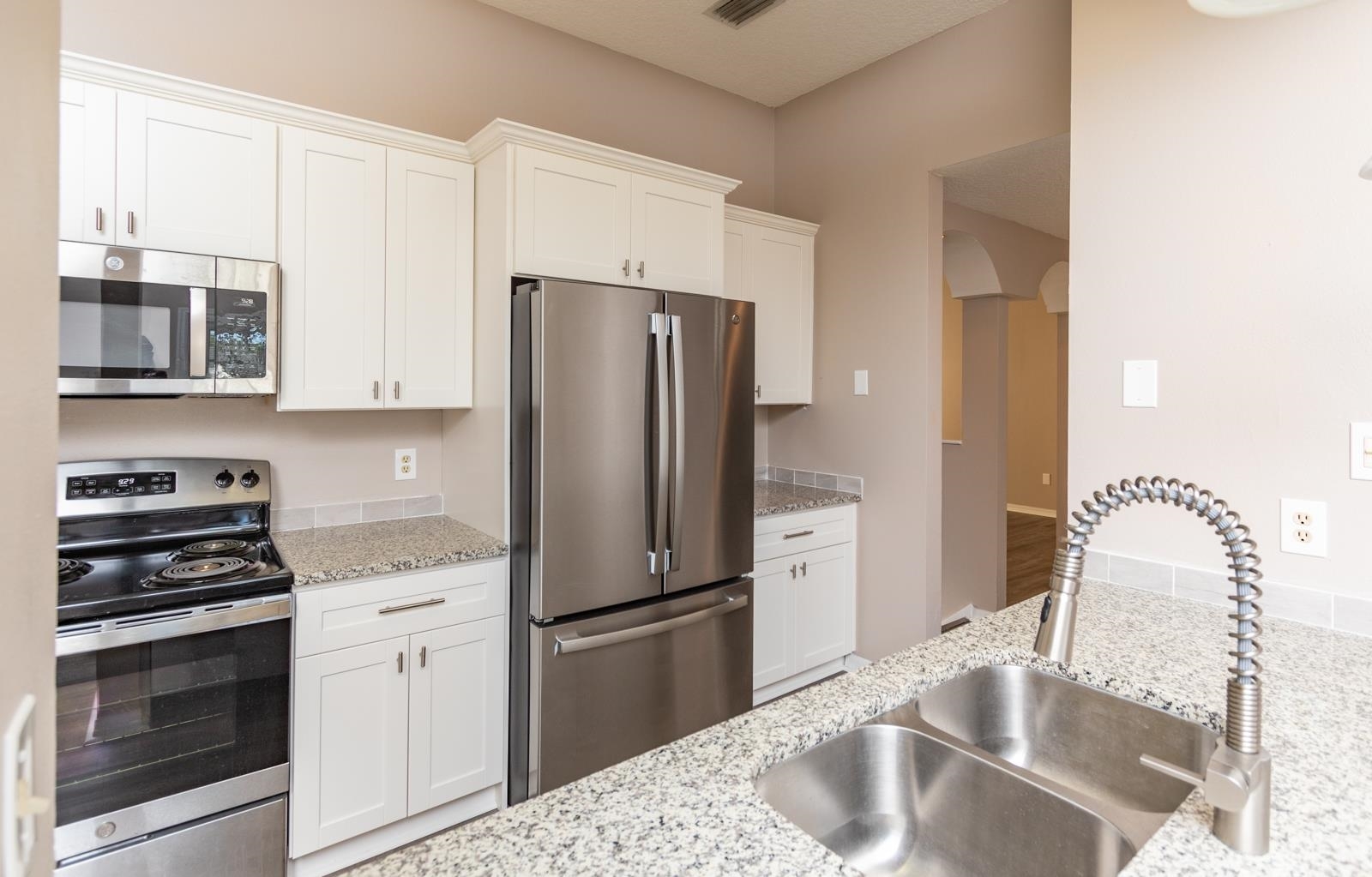 Property Photo:  16210 Harbour Vista Circle  FL 32080 