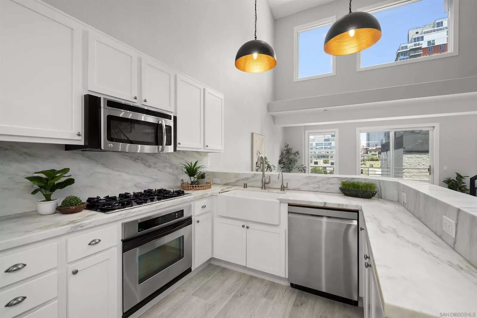 Property Photo:  1501 India St 605  CA 92101 