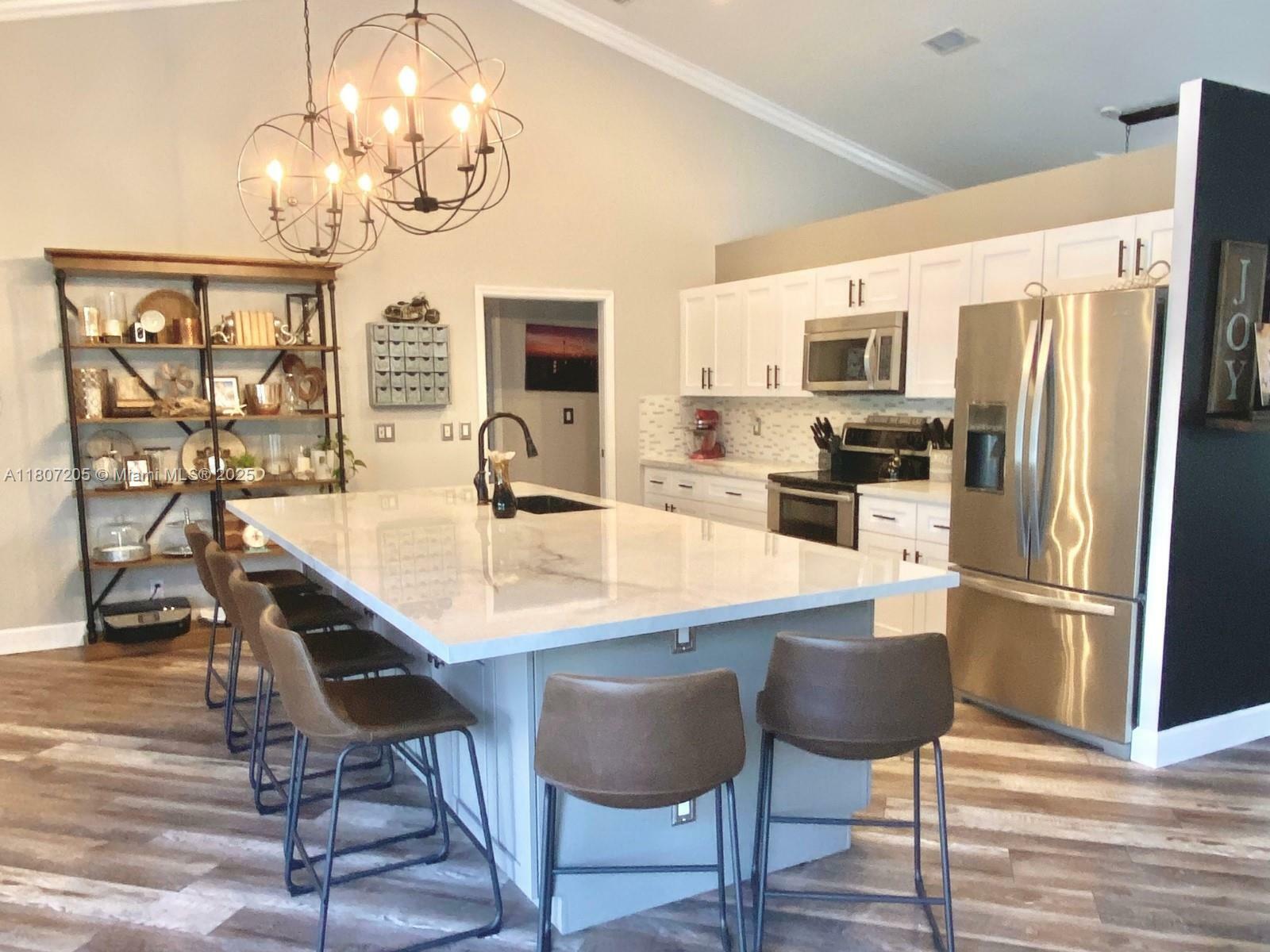 Property Photo: 1589 Eastlake Way FL 33326