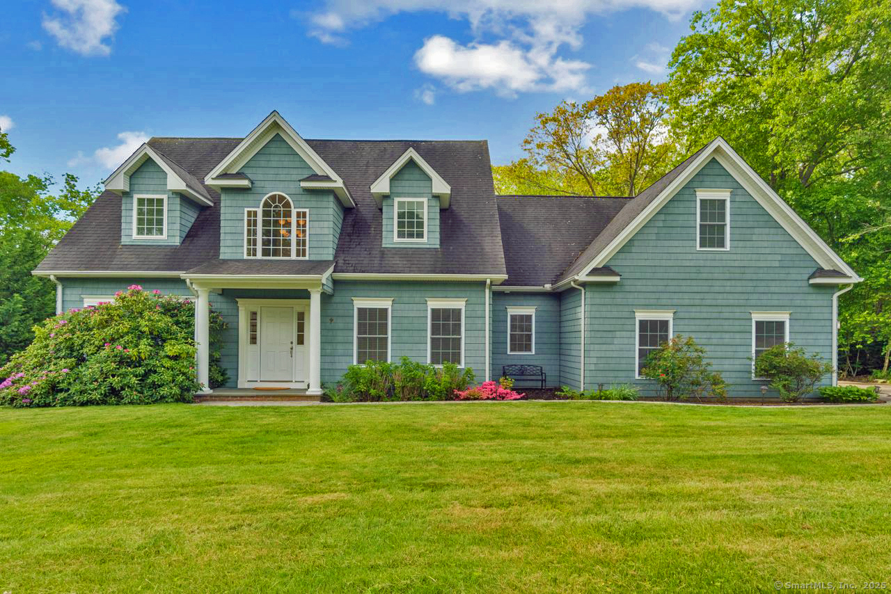 Property Photo:  8 Whaler Road  CT 06355 