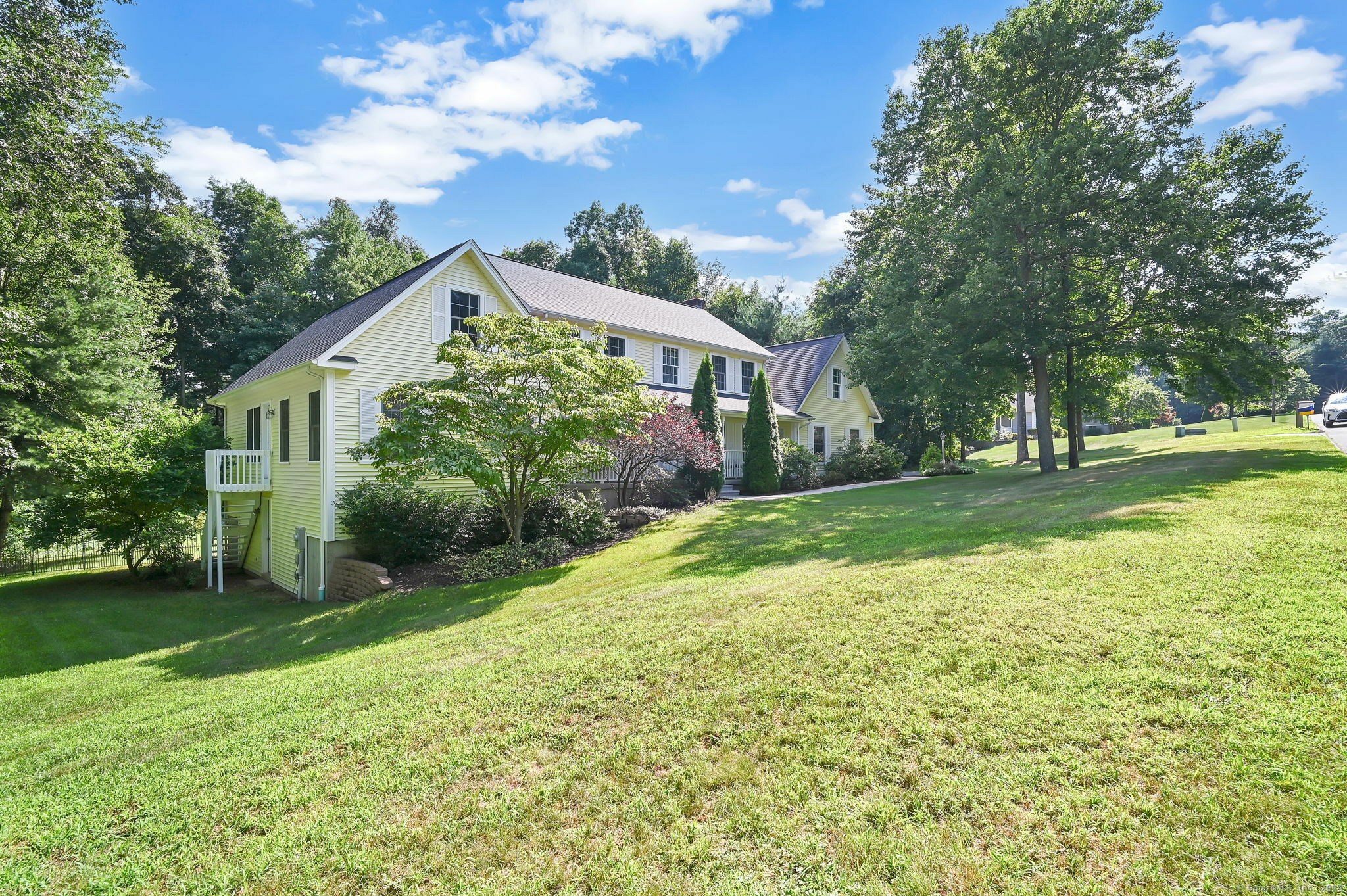 Property Photo: 11 Lookout Landing CT 06029