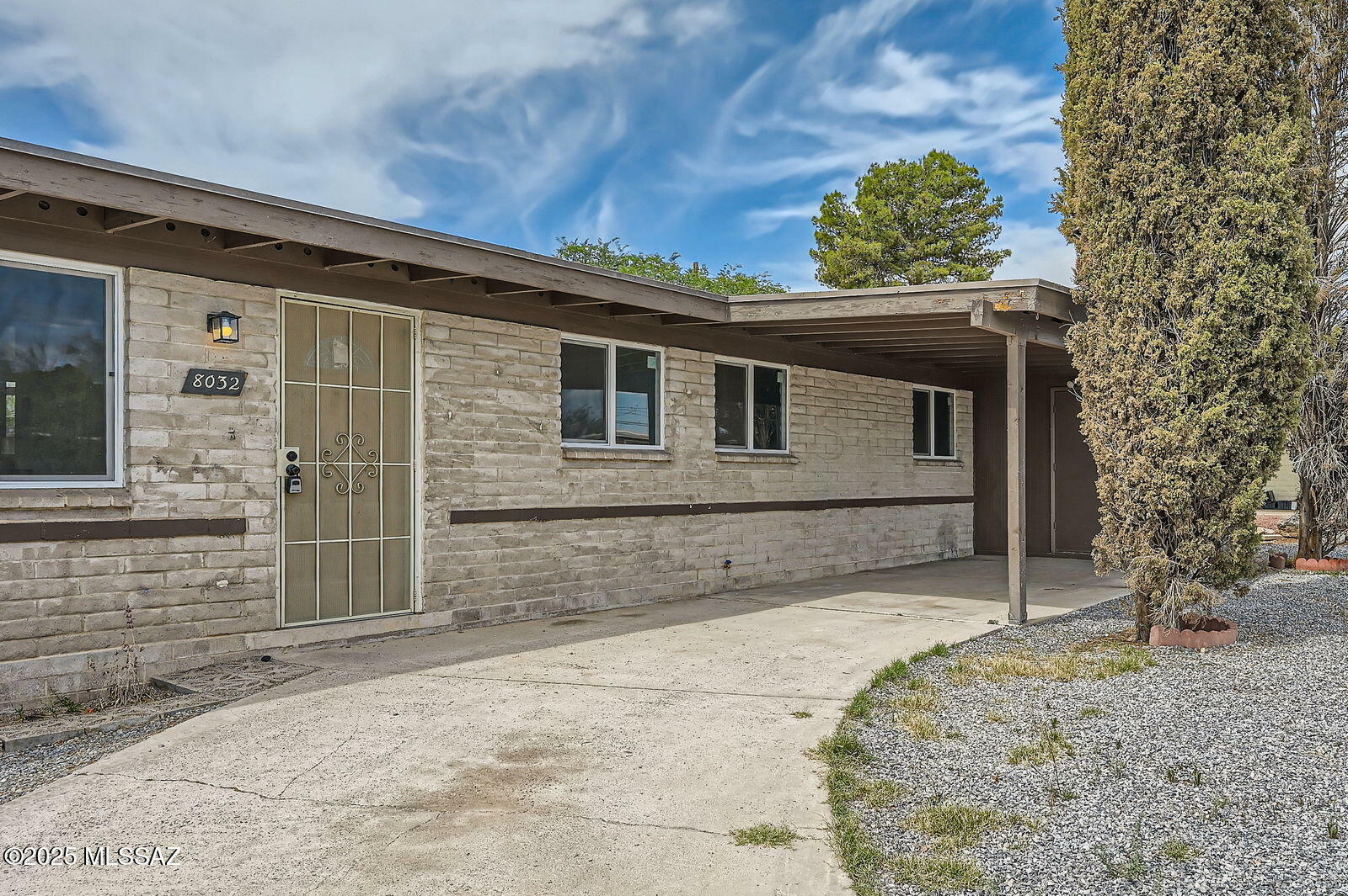 Property Photo: 8032 E Victoria Drive AZ 85730
