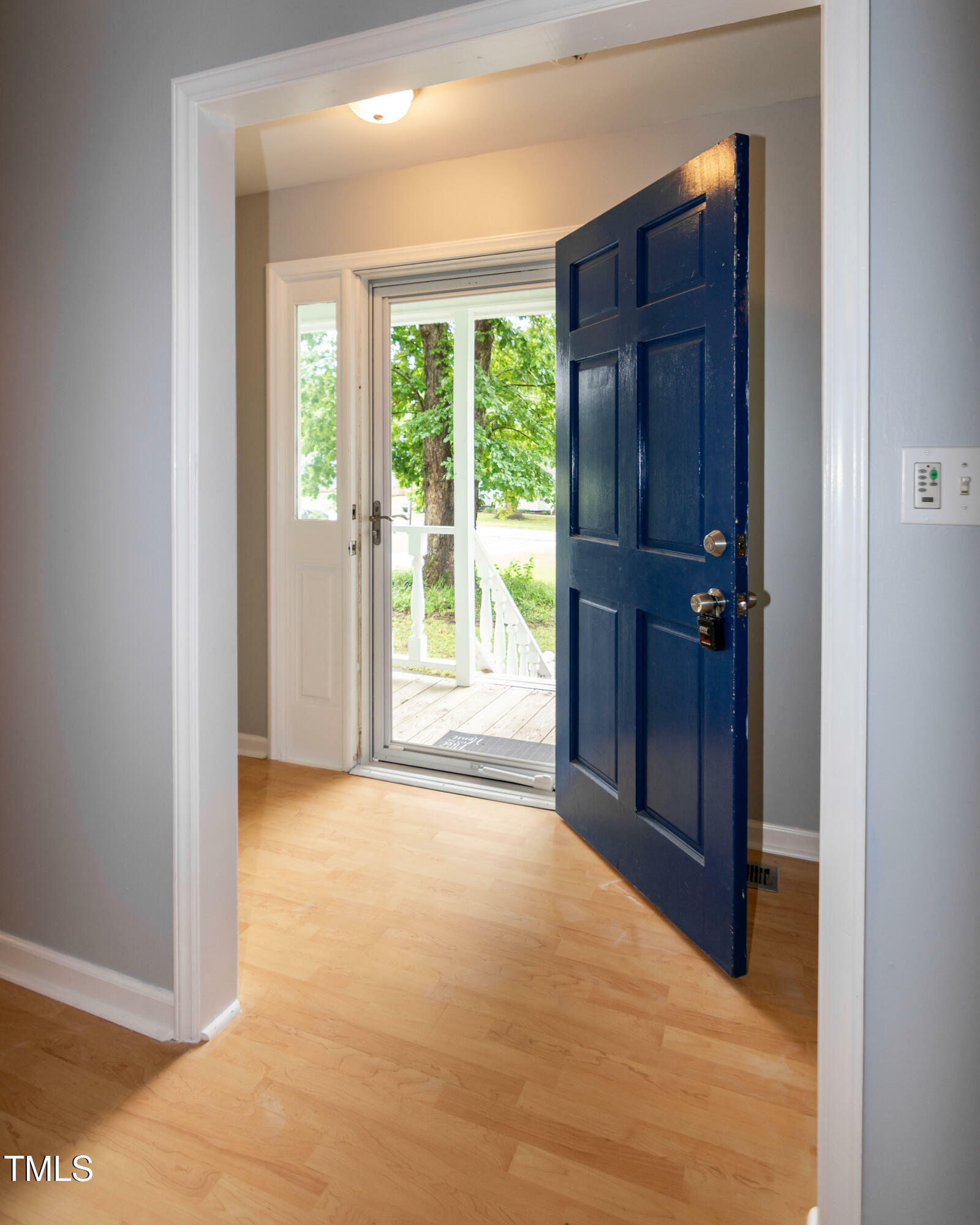 Property Photo: 2532 Rolling Meadows Drive NC 27603