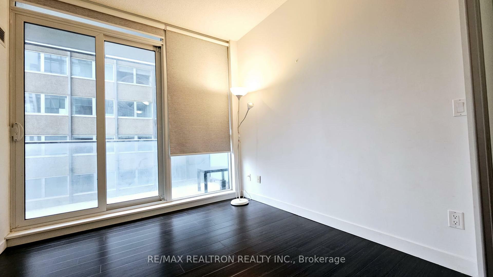 Photo de la propriété: 770 Bay Street 712 ON M5G 1N6
