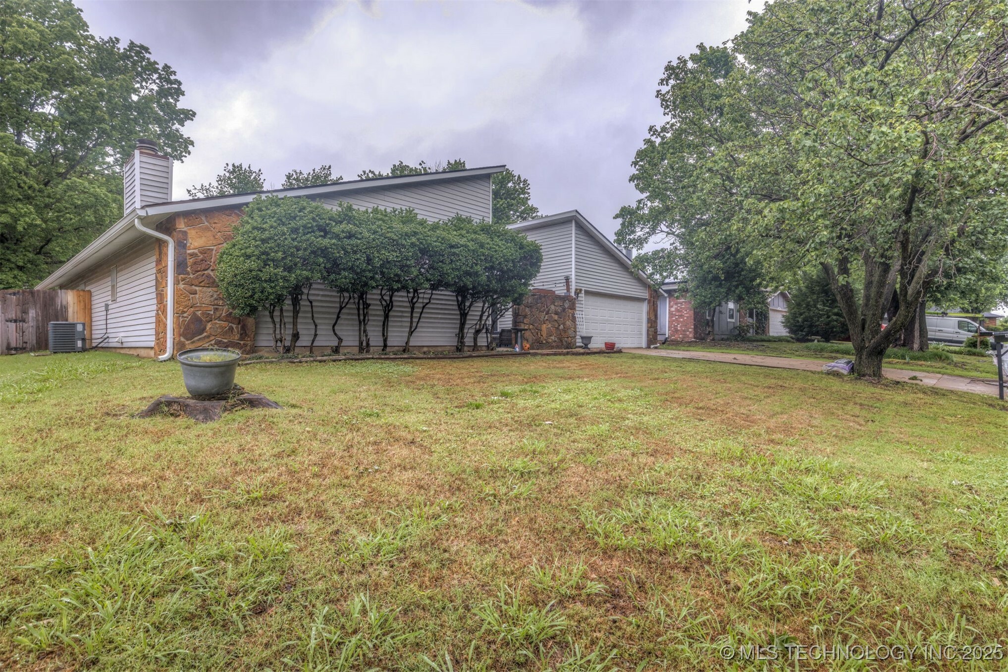 Property Photo: 4012 S Cedar Avenue OK 74011