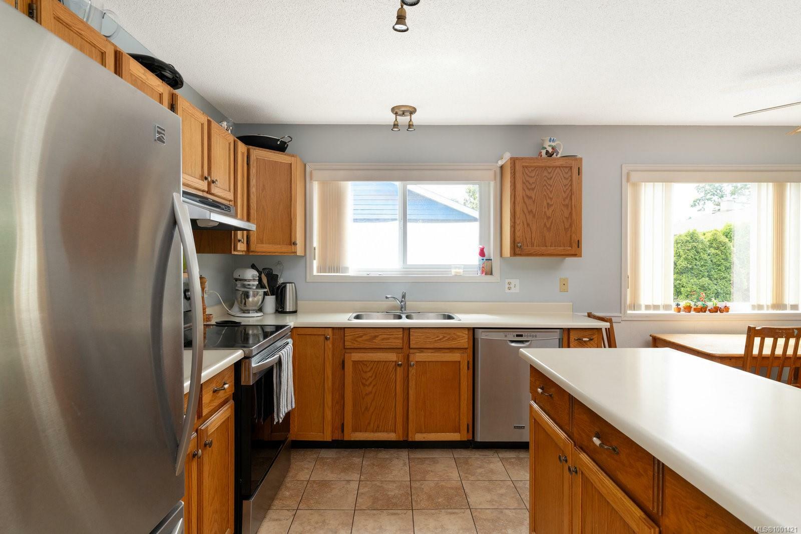 Property Photo: 3996 Cedar Hill Rd BC V8N 3C1