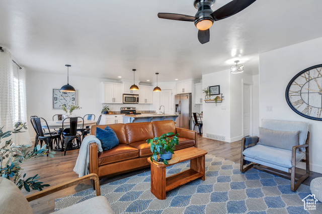 Property Photo: 187 E 560 N UT 84653