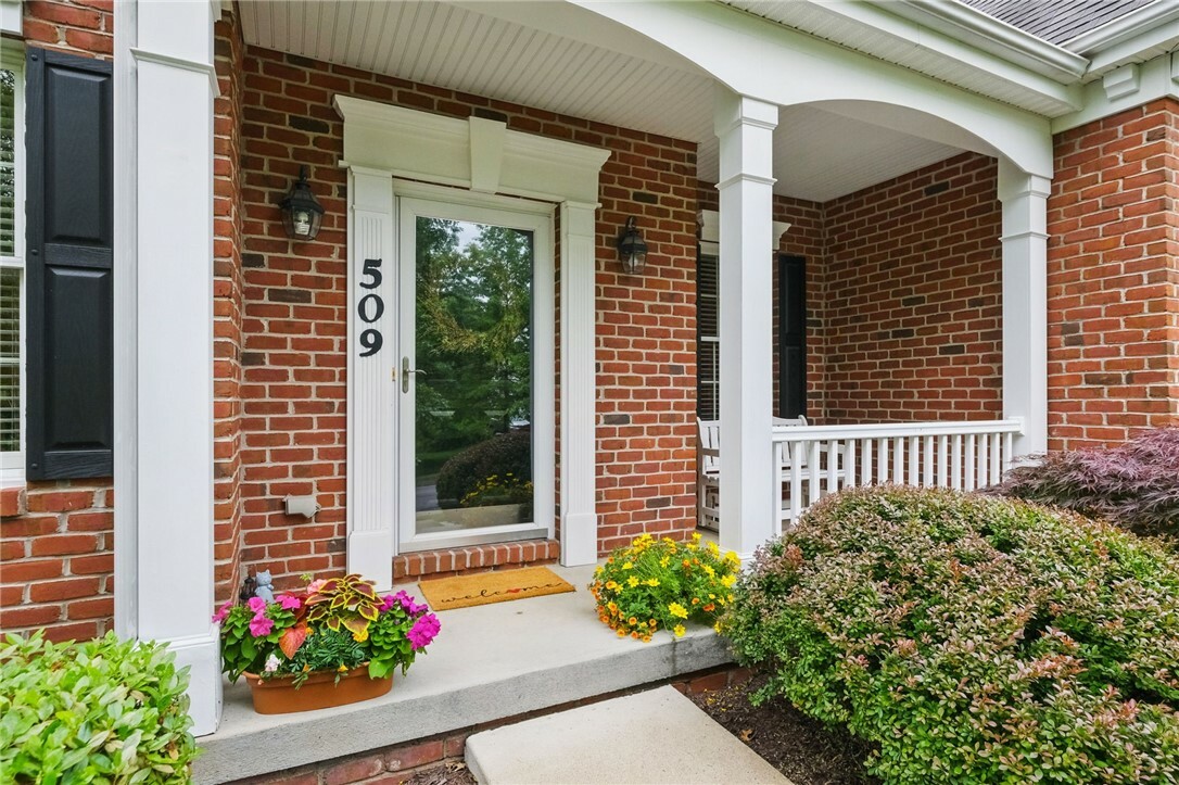 Property Photo: 509 Rockport Place PA 15090