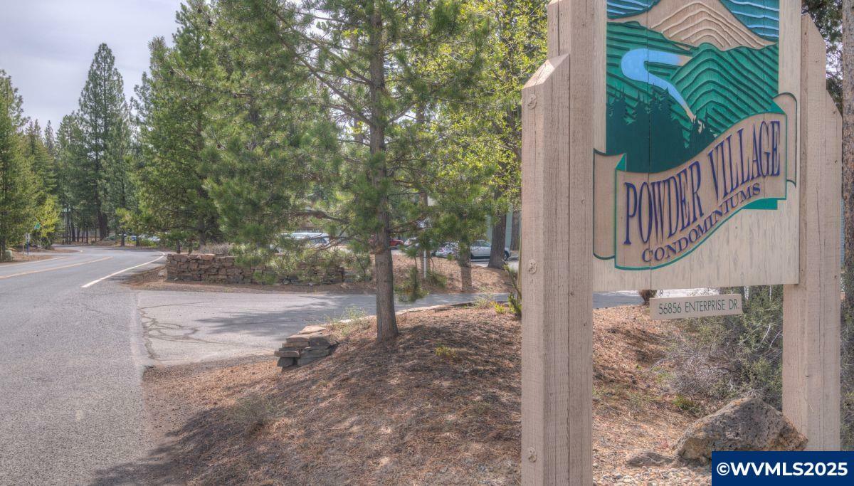 Property Photo: 56856 Enterprise K8 Dr OR 97707