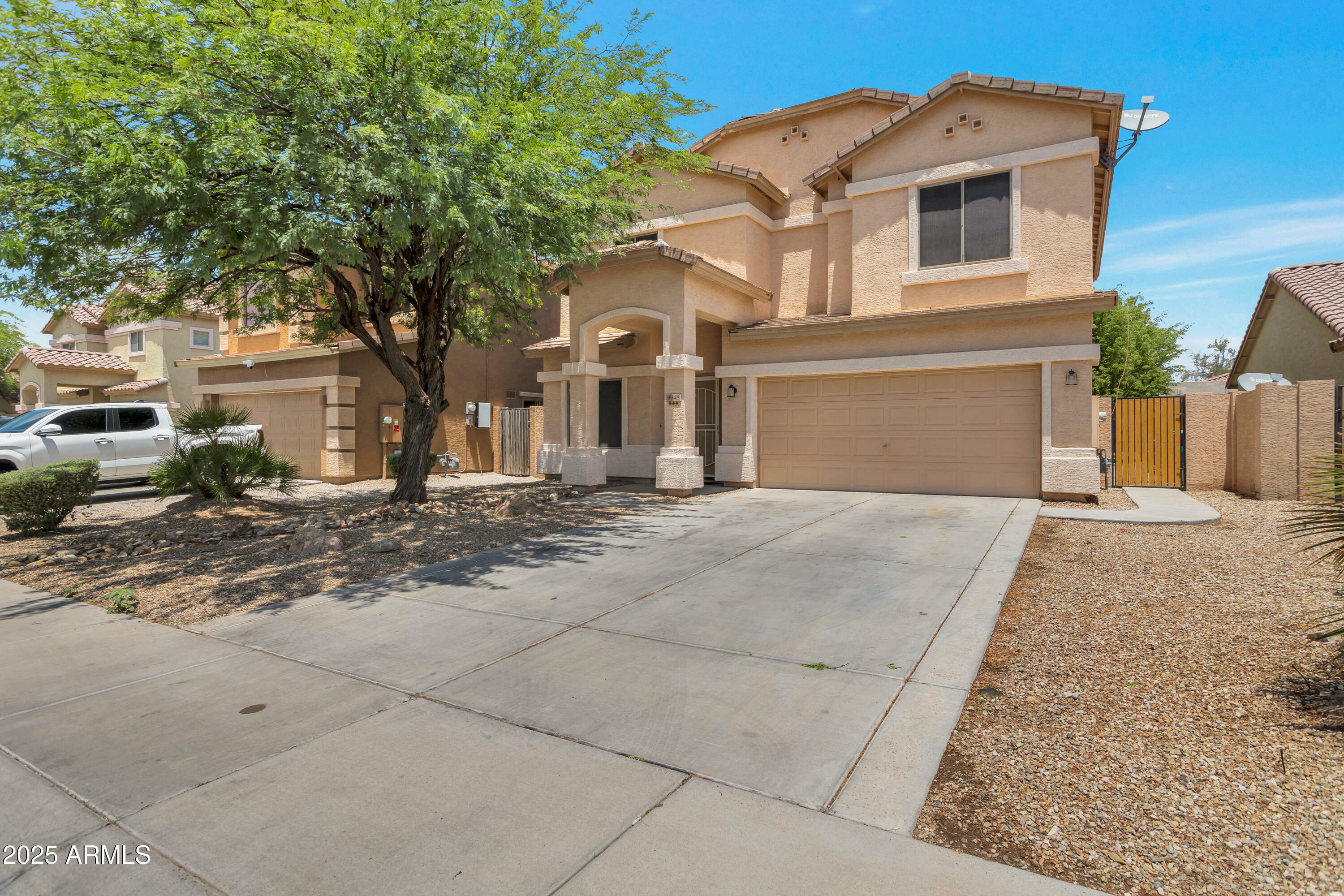 Property Photo: 9948 W Chipman Road AZ 85353