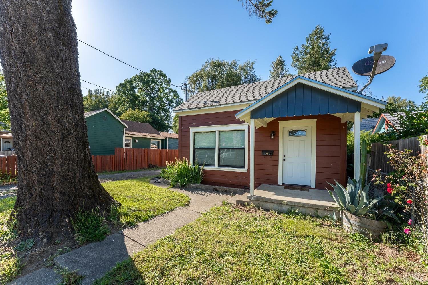 Property Photo: 30 W Oak Street CA 95490