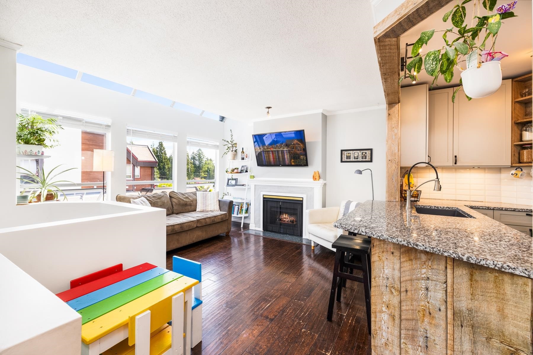 Property Photo: 3721 Delbrook Avenue 309 BC V7N 3Z4