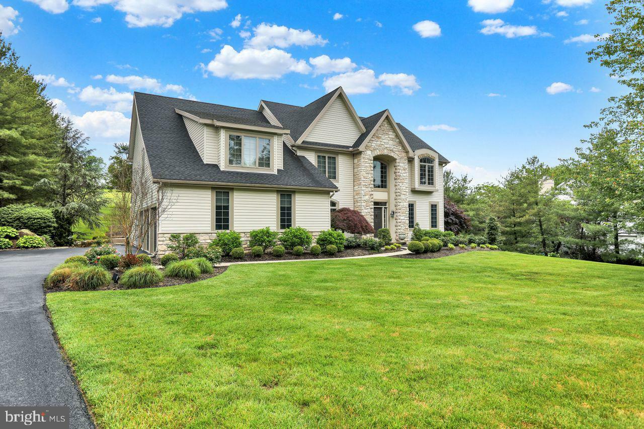 Property Photo: 12 Fox Glen Drive PA 19608