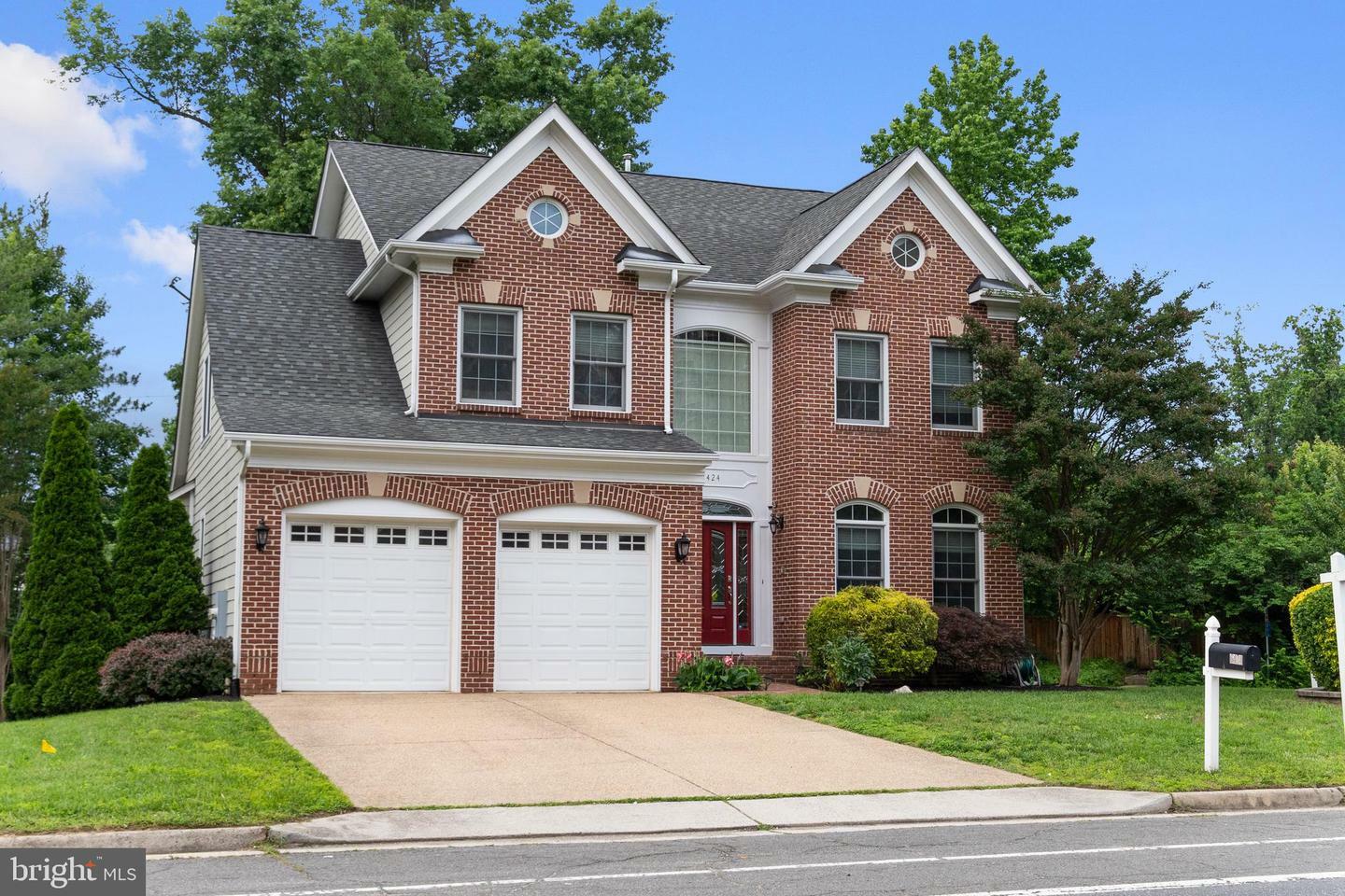 Property Photo: 6424 South Street VA 22042